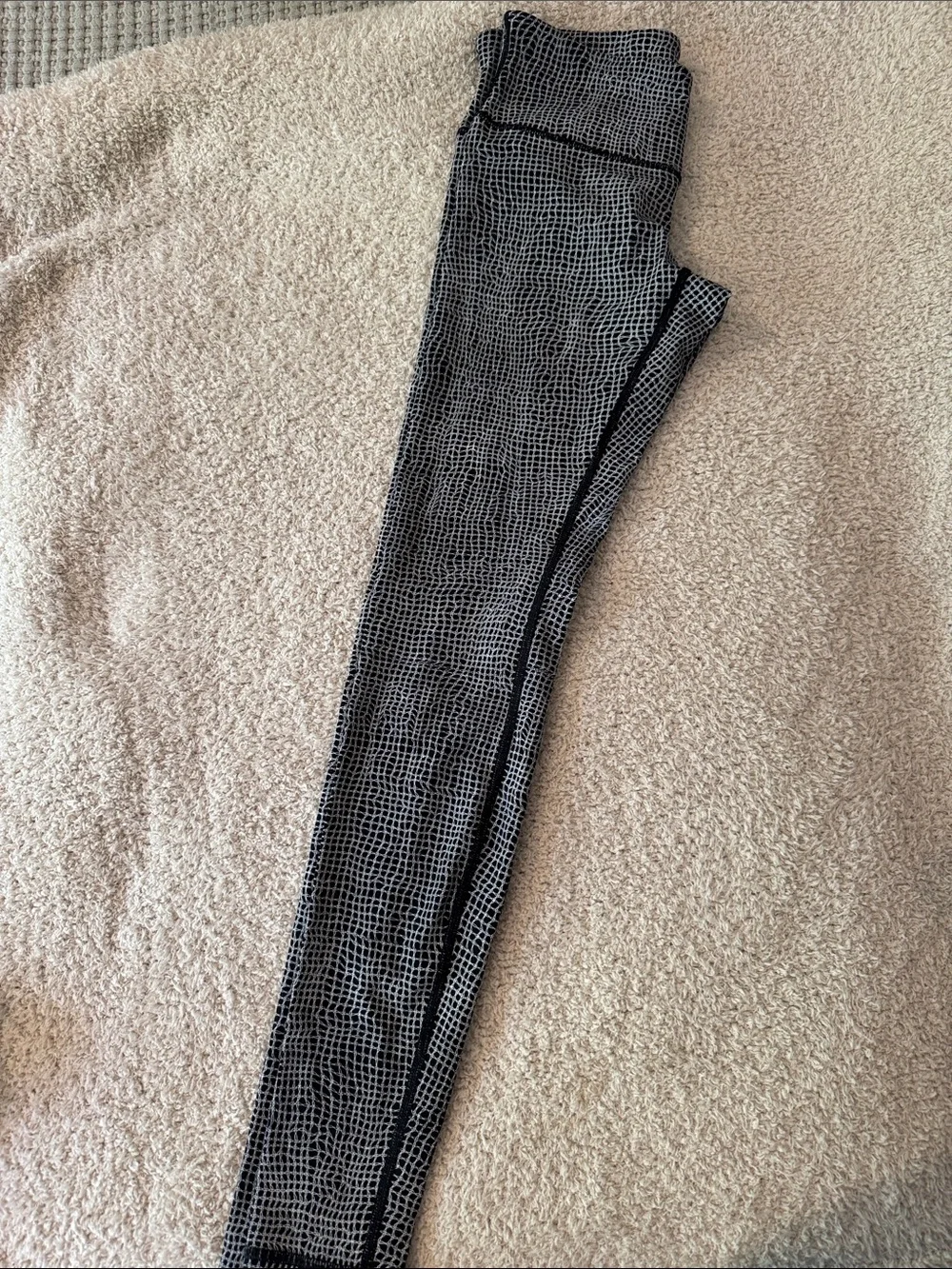 lululemon athletica black white